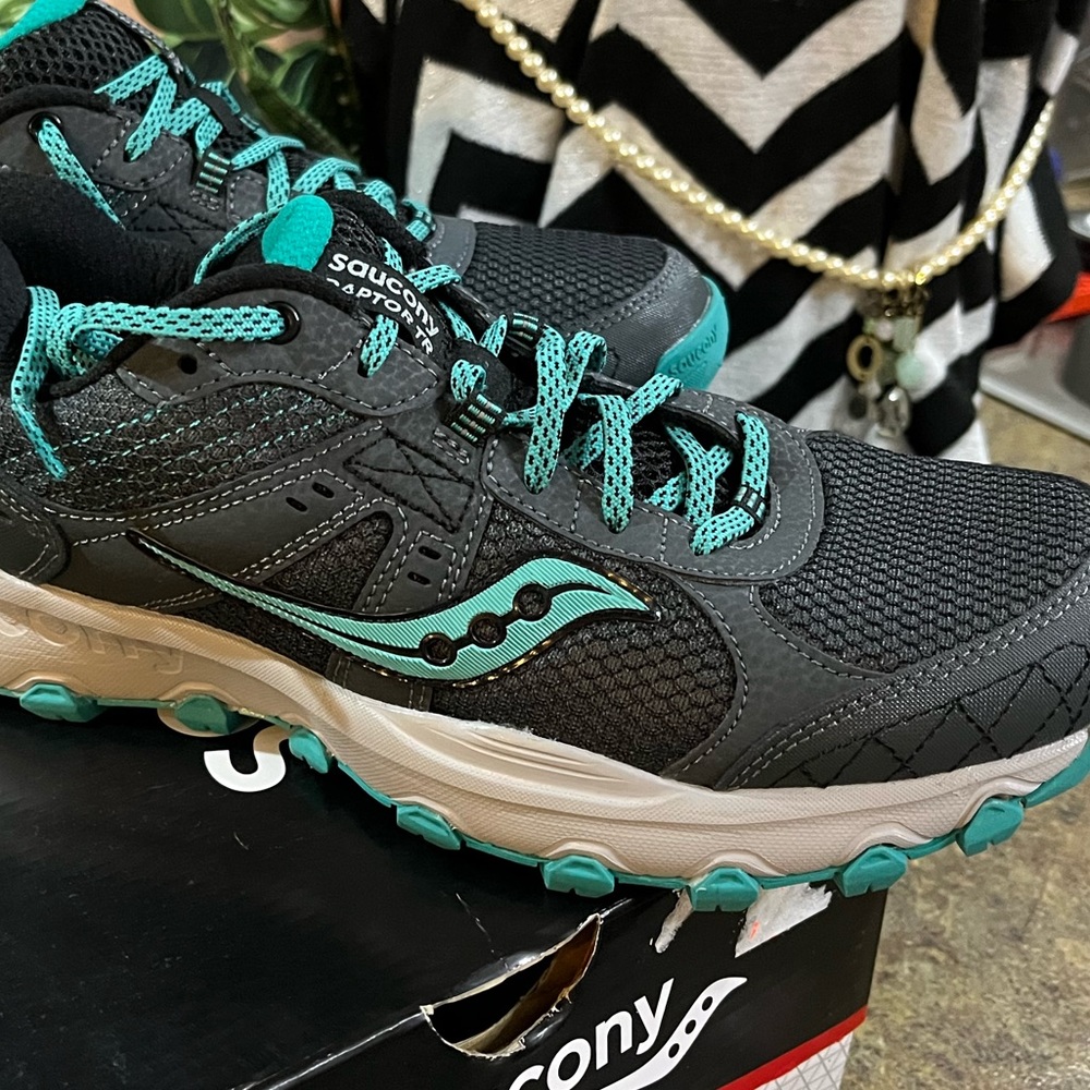 Saucony Grid Raptor TR2 Sz10 Womens NIB!!